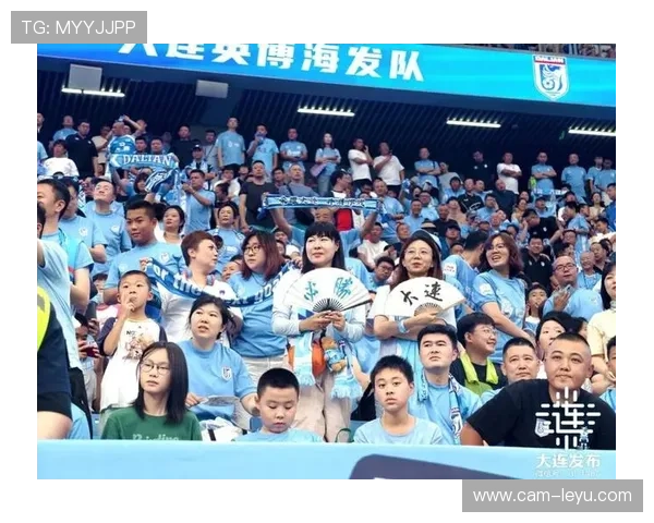 球迷创意助威方式 看台文化展现中超特色